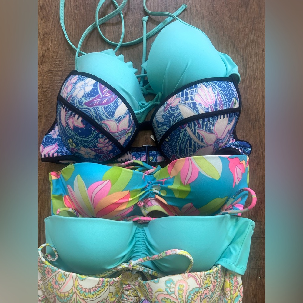 10 Victoria Secret bikini top 34C - Picture 2 of 3